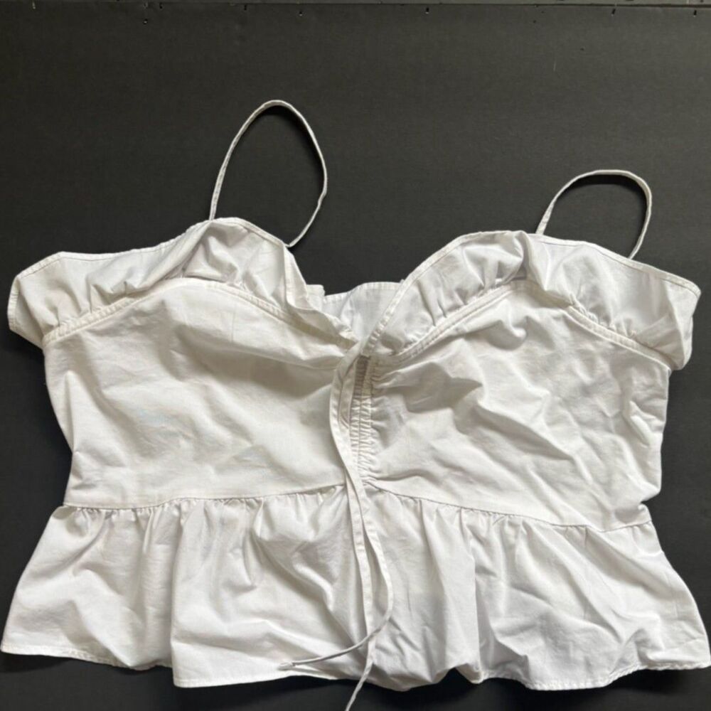 EXPRESS TOPS | WHITE WOMEN'S MEDIUM CROP RUFFLE COQUETTE TEXTURE